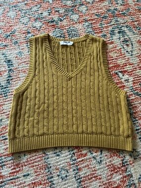 Women’s Double Zero Cropped Vest Size Large